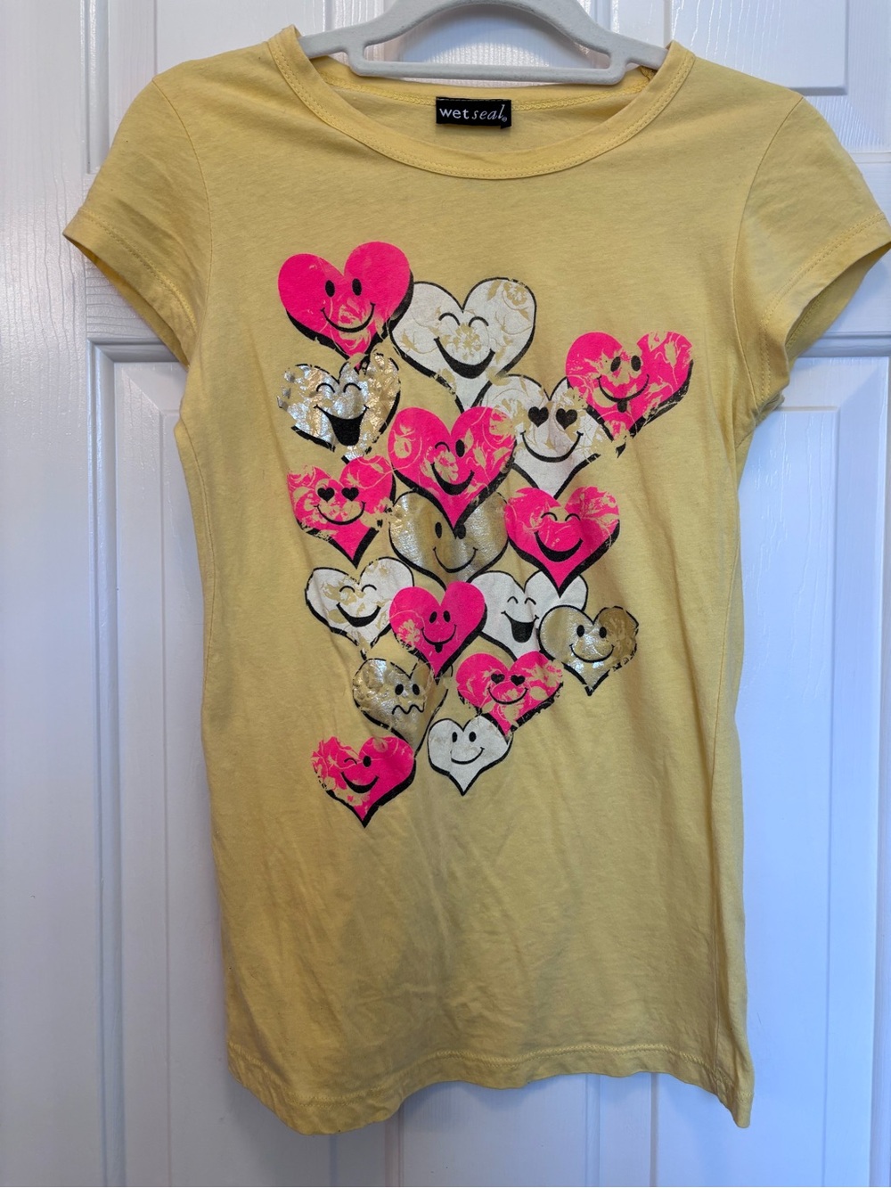 Wet Seal Yellow Tee with Pink & Gold Heart Smiley Print - Picture 10 of 11